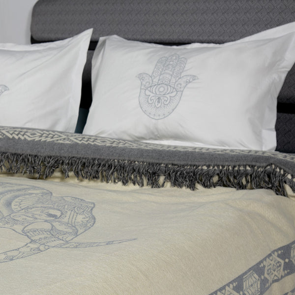 Coverlet Acrylic 1 Piece Size 220 x 240 cm  Model 3011 From Family Bed