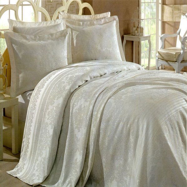 Quilt Set Jacquard 3 Pieces Size 240 x 240 cm  Model 405 From Family Bed